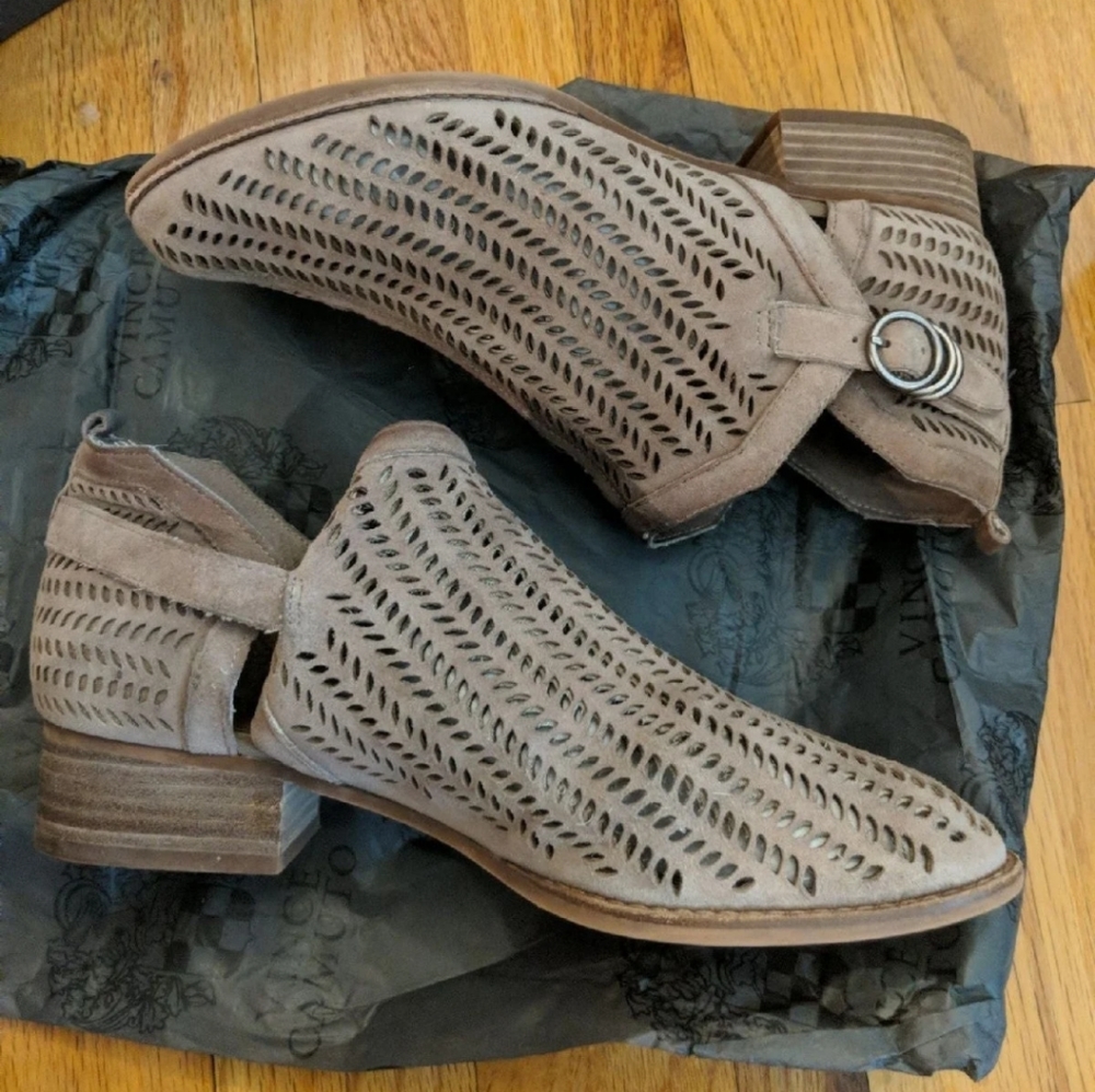 Vince Camuto Suede Campina Booties Size 8.5 beige